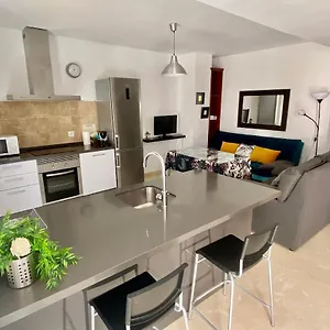 Calle Pérez De Castro Apartamento